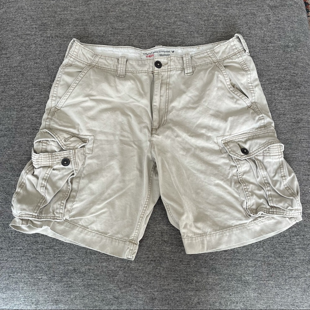 American Eagle Khaki Cargo Shorts Size 36